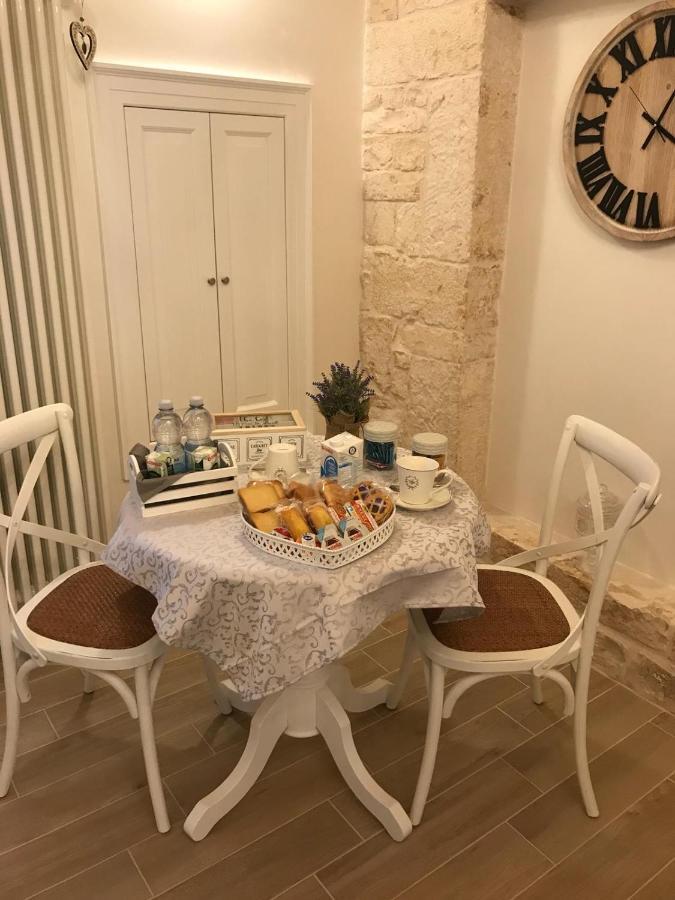 Nido Di Pietra-Dimora In Centro Bed & Breakfast Alberobello Eksteriør bilde