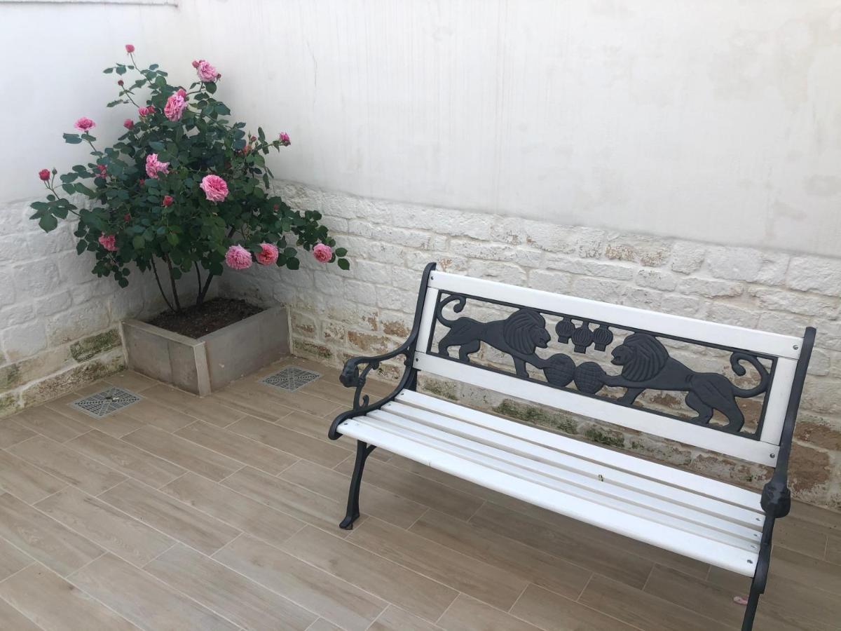 Nido Di Pietra-Dimora In Centro Bed & Breakfast Alberobello Eksteriør bilde