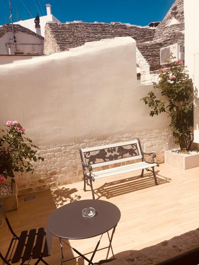 Nido Di Pietra-Dimora In Centro Bed & Breakfast Alberobello Eksteriør bilde