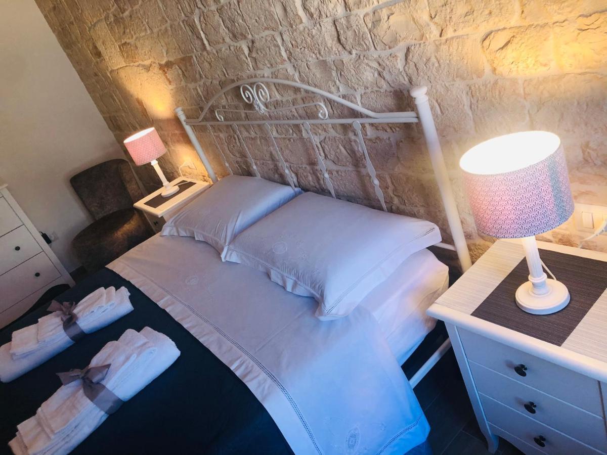 Nido Di Pietra-Dimora In Centro Bed & Breakfast Alberobello Eksteriør bilde