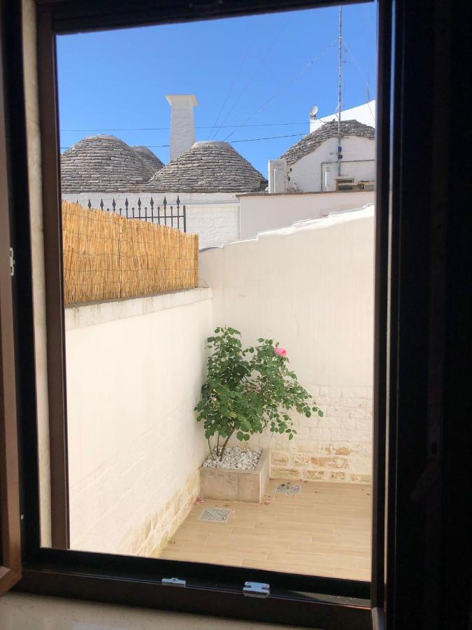 Nido Di Pietra-Dimora In Centro Bed & Breakfast Alberobello Eksteriør bilde