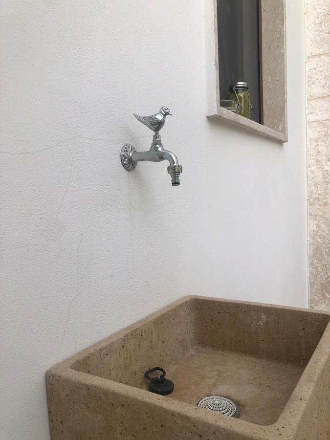 Nido Di Pietra-Dimora In Centro Bed & Breakfast Alberobello Eksteriør bilde