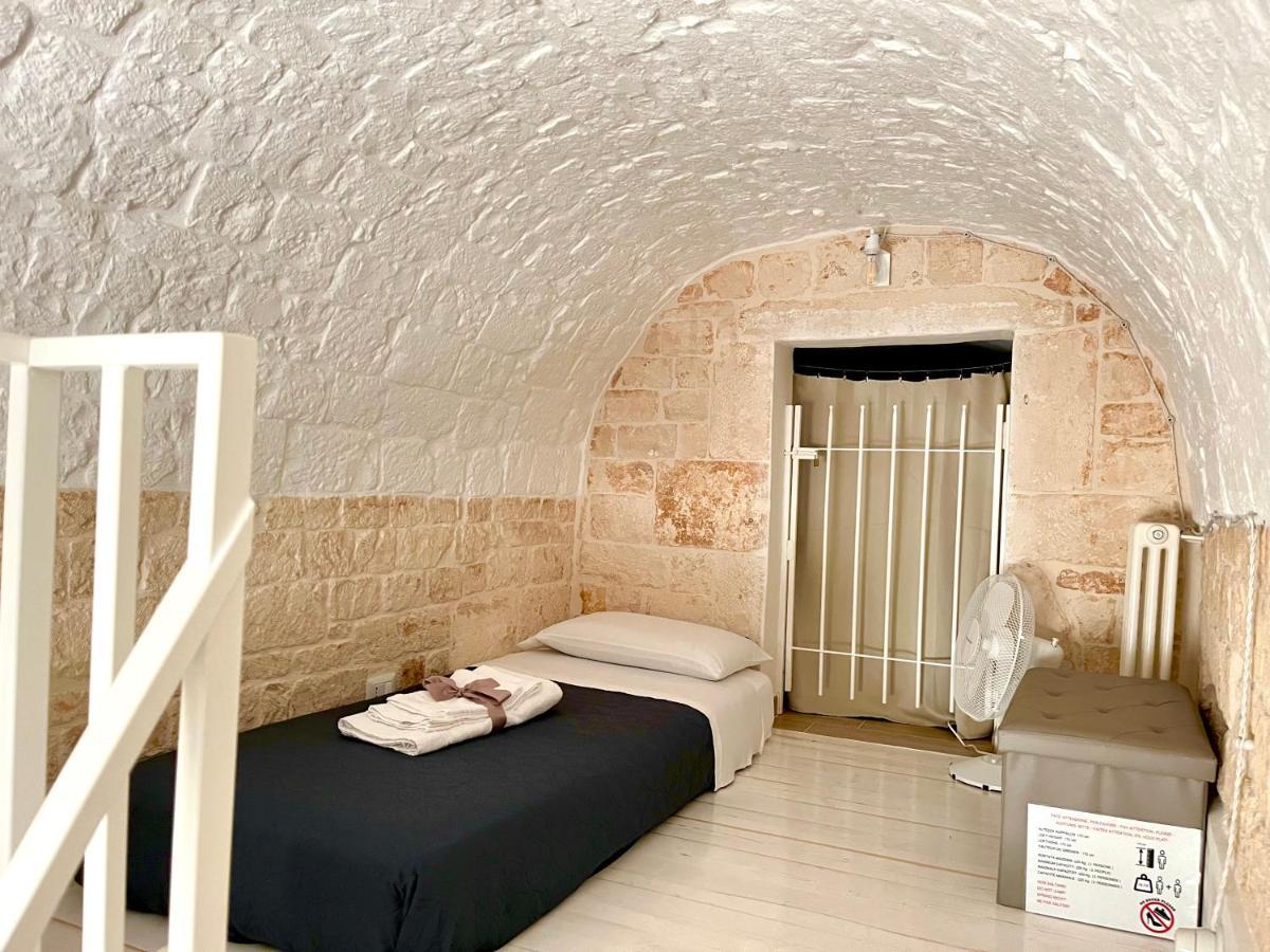 Nido Di Pietra-Dimora In Centro Bed & Breakfast Alberobello Eksteriør bilde