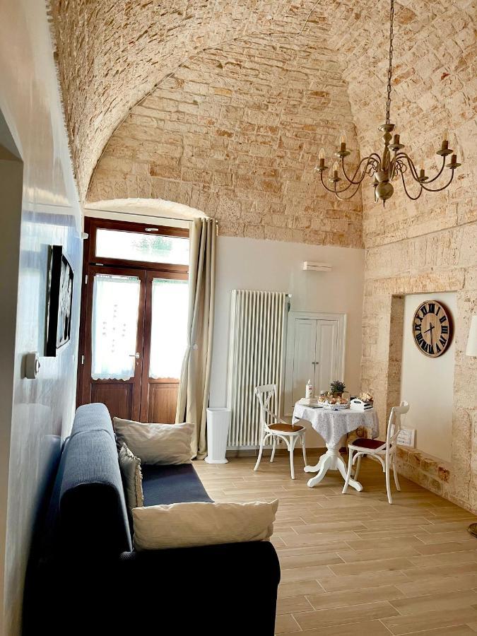 Nido Di Pietra-Dimora In Centro Bed & Breakfast Alberobello Eksteriør bilde